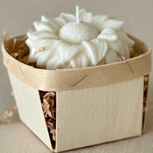 Sunflower Shape Candle – Handmade Aromatherapy & Home Décor